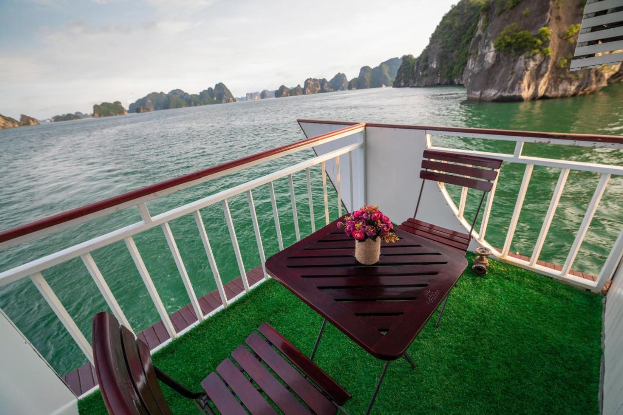 Hotel Charm Boutique Cruise Ha Long Zewnętrze zdjęcie