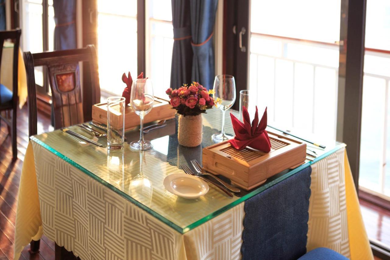 Hotel Charm Boutique Cruise Ha Long Zewnętrze zdjęcie
