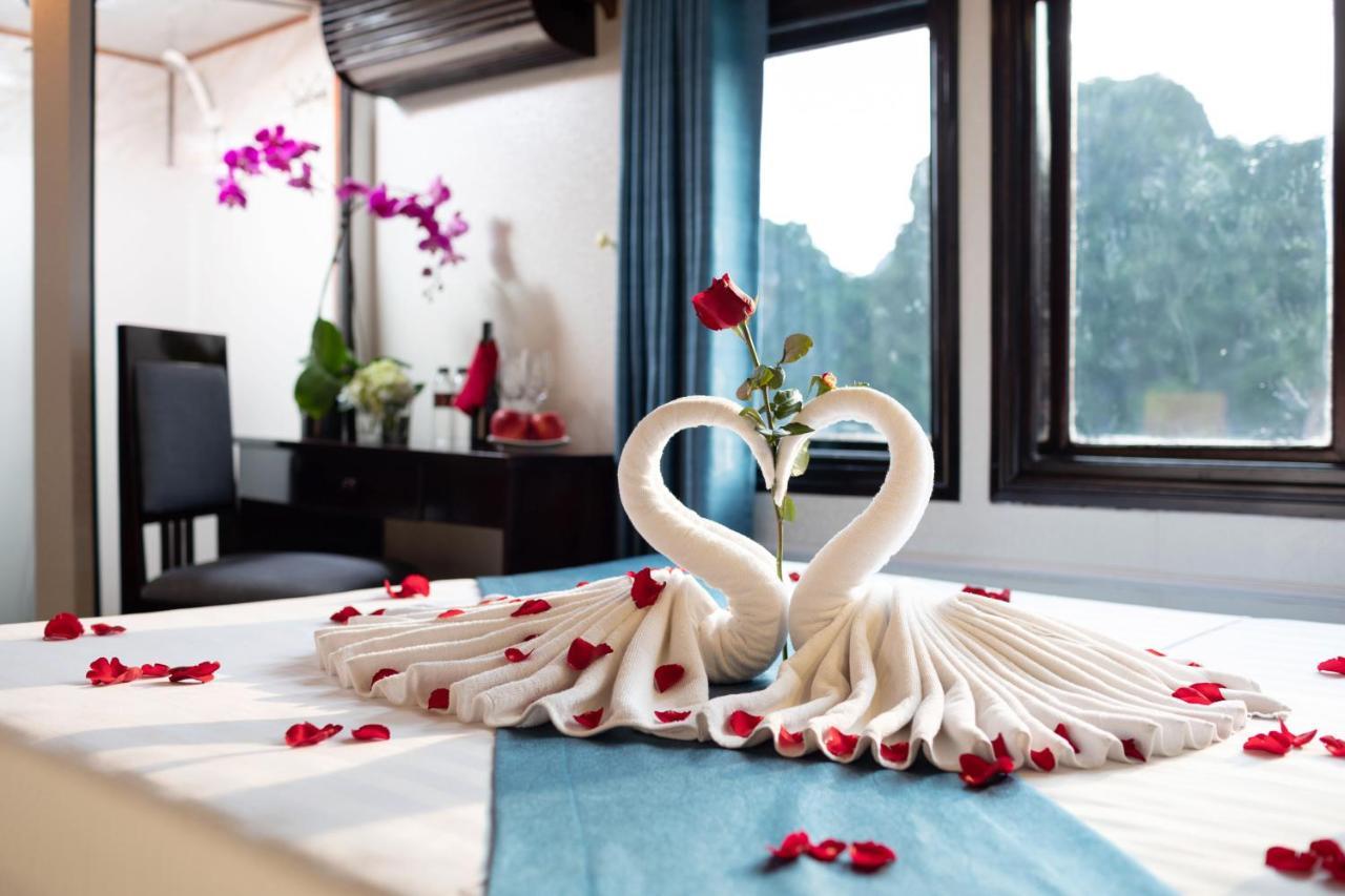 Hotel Charm Boutique Cruise Ha Long Zewnętrze zdjęcie